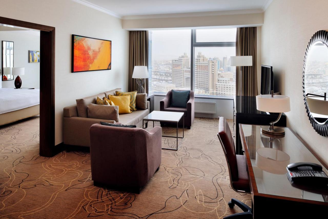 Saad Hotel Astana Extérieur photo A suite at the hotel