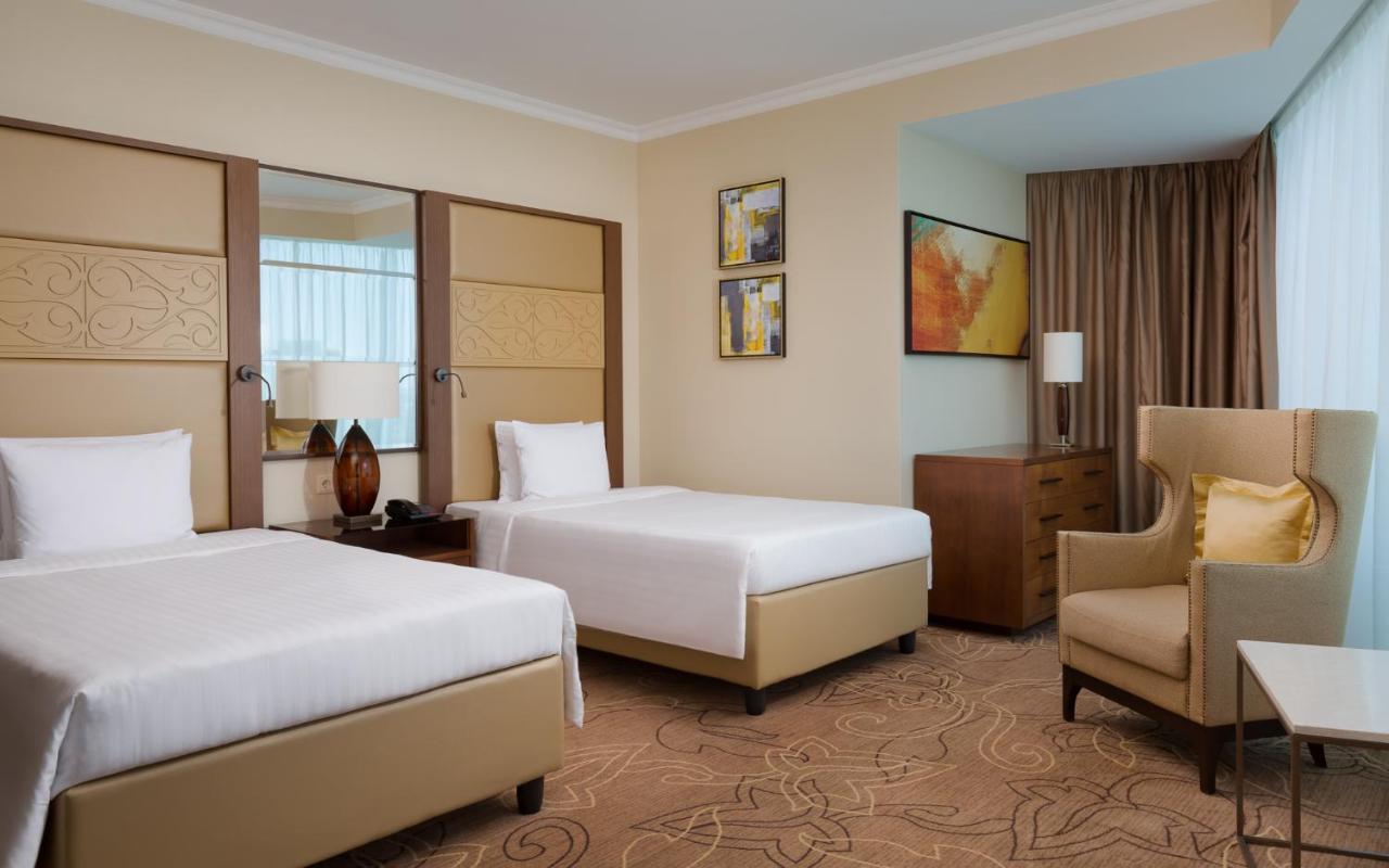 Saad Hotel Astana Extérieur photo A guest room at the hotel