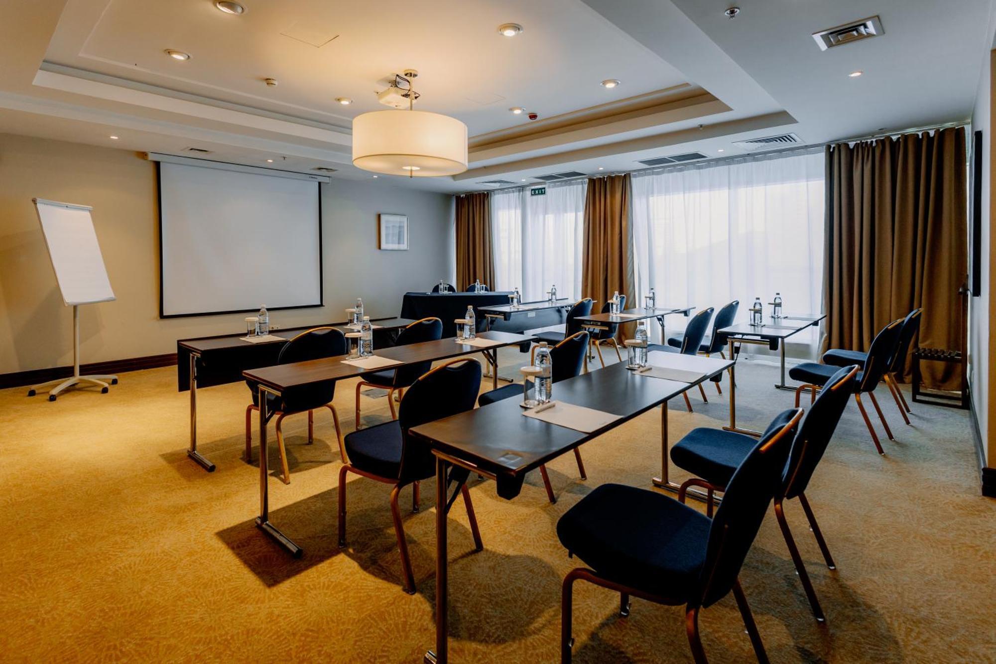 Saad Hotel Astana Extérieur photo Meeting room