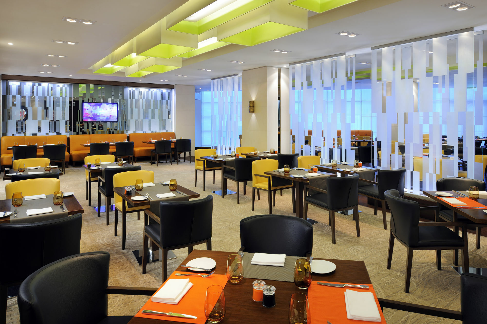 Saad Hotel Astana Extérieur photo The restaurant